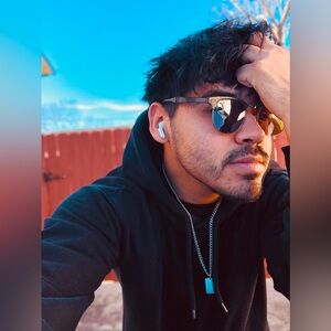 Meet your Posher, Stephen